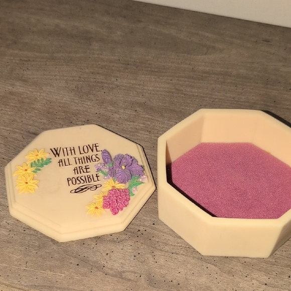 Vintage Kathy Ann Trinket Box with Floral Accents - Picture 5 of 7